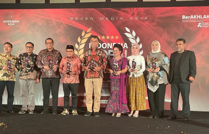 Bupati Natuna Raih Anugrah The Best Regent and Performance 2022