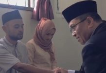 Video Mengharukan, Warga Binaan Kasus Narkoba Menikah di Rutan Karimun Video Warga Binaan Kasus Narkoba Menikah di Rutan Karimun