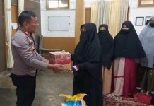 Polsek Belakang Padang Berikan Sembako Kapolresta Barelang di Pondok Tahfidz Qur’an Pulau Penawar Rindu