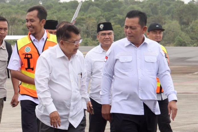 Ketua Umum Palang Merah Indonesia (PMI) H.M. Jusuf Kalla