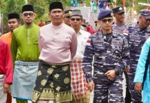 Asisten II Ody Karyadi Lepas Pawai Ta’aruf STQH Ke-II Kecamatan Siantan Timur Asisten II Ody Karyadi Lepas Pawai Ta'aruf STQH