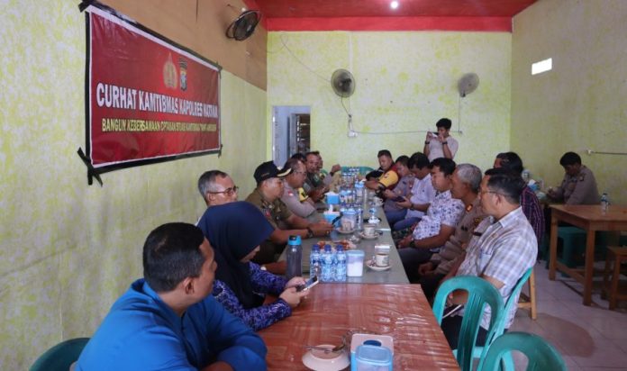 Polres Natuna ngopi bersama di kedai kopi Jhon, Jl. Pramuka Kel. Batu Hitam