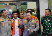 Kapolri Tinjau Evakuasi Kapolda Jambi dan Rombongan, Apresiasi Kerja Keras Tim Gabungan Kapolri Jenderal Listyo Sigit Prabowo