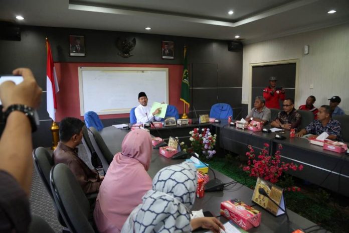 Nuryanto Heran dengan Aduan Warga Bengkong Soal Legalitas Sertifikat Tanah dari Jokowi Nuryanto Heran dengan Aduan Warga Bengkong Soal Legalitas Sertifikat Tanah dari Jokowi