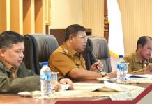 Bupati Kepulauan Anambas Abdul Haris Pimpin Rapat Evaluasi OPD dan Anggaran 2022 Pemkab Kepulauan Anambas gelar rapat evaluasi dan Paparan Organisasi Perangkat Daerah terhadap Proses Kegiatan Tahun Anggaran 2022