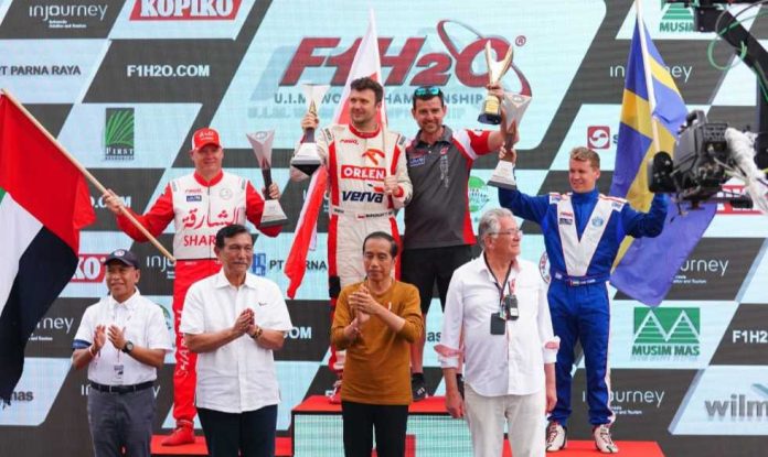 Usai Nonton F1H2O di Toba 2023, Presiden Jokowi Wacanakan Balap F1 di Indonesia