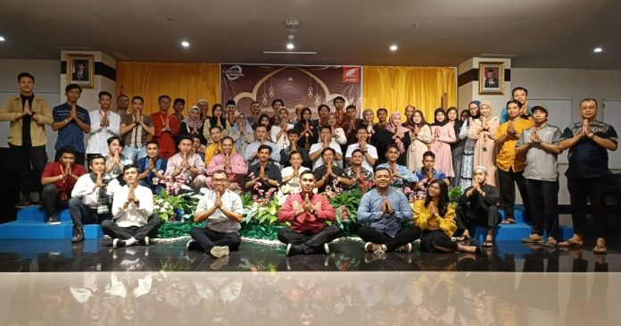 PT CDN Kepri Buka Puasa Bersama Frontline People Honda