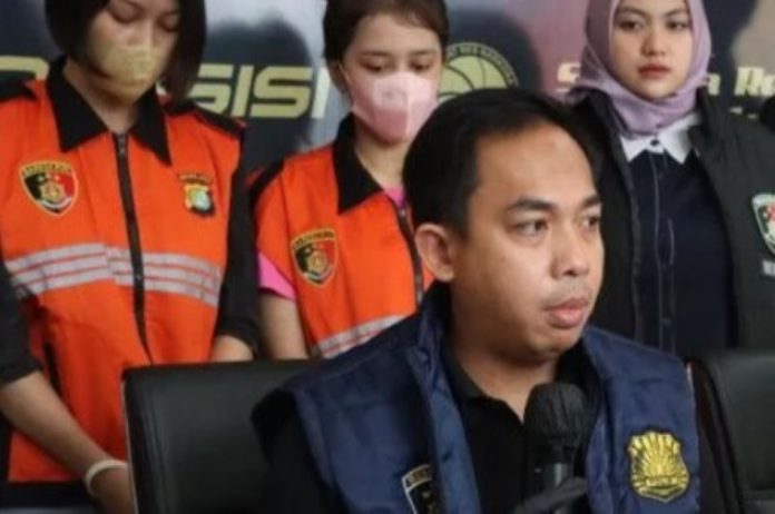 Polres Metro Jakarta Barat Tangkap 2 Wanita Muda Bikin Konten Parno di Dream Live