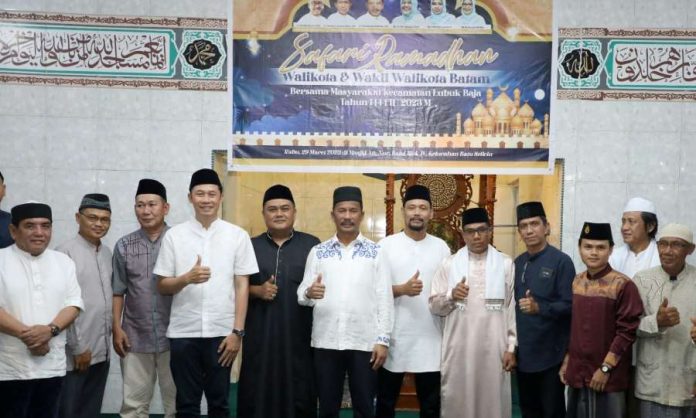 Muhammad Rudi Ajak Masyarakat Persiapkan Diri Menuju Batam Kota Baru Muhammad Rudi Ajak Masyarakat Persiapkan Diri Menuju Batam Kota Baru