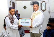 Safari Ramadan di Hinterland, Rudi Serahkan Bantuan 50 Juta untuk Masjid di Pulau Nguan Rudi Serahkan Bantuan 50 Juta untuk Masjid di Pulau Nguan
