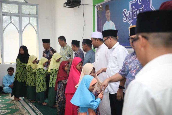 BP Batam Serahkan Bantuan dan Santunan Anak Yatim di Kampung Tua Tiangwangkang