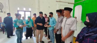 Bantuan warga untuk masyarakat serasan