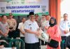 Bupati Pasaman Benny Utama Salurkan Beras Cadangan Pemerintah
