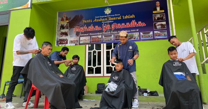 Jelang Lebaran SIRSalon Batam Potong Rambut Gratis Anak Panti Asuhan