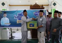 Safari Ramadan, BP Batam Salurkan Bansos Pembangunan Masjid Nurul Bahari di Pulau Akar BP Batam Salurkan Bansos di Masjid Nurul Bahari Pulau Akar