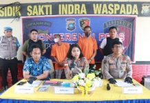 Kapolsek Batu Aji Gelar Konferensi Pers Ungkap Pelaku Tindak Pidana Curanmor