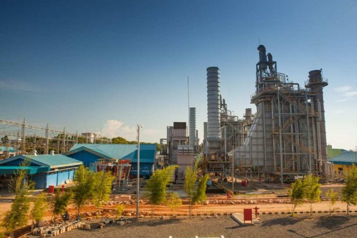 Gerak Cepat Tim PLN Pulihkan Gangguan Pembangkit di Batam Gerak Cepat Tim PLN Pulihkan Gangguan Pembangkit di Batam