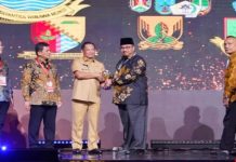 Bupati Pasaman H. Benny Utama Terima Penghargaan Nasional Bupati Pasaman Timur H. Benny Utama Terima Penghargaan Nasional