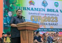 Bupati Pasaman dan Pasaman Barat Membuka Turnamen Bola Volly di Gor Tuangku Rao