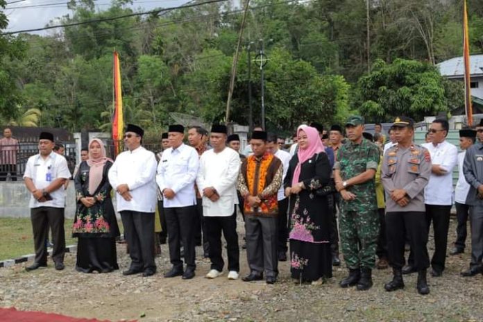 Wakil Ketua DPRD Pasaman Danny Ismaya Dampingi Bupati Benny Utama Resmikan Pemakaian Kantor camat Lubuk Sikaping
