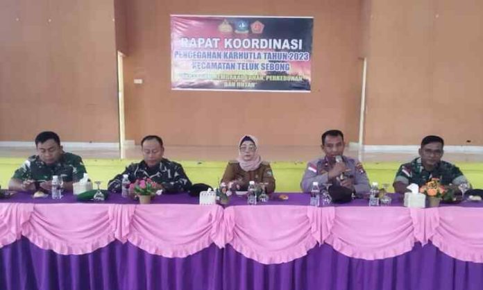 Kapolsek Binut Pimpin Rapat Koordinasi Pencegahan Karhutla Tahun 2023 Di Kecamatan Teluk Sebong