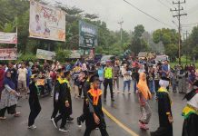 Polres Bintan Pengamankan Pawai Wisuda Santri Munaqasyah TPQ Se Kecamatan Bintan Timur Diikuti 1500 Orang