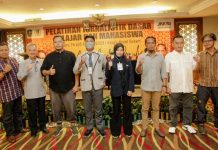 JMSI Kepri Bangun Karakter Menulis Pemula Tingkat SMA dan Mahasiswa di Batam JMSI Kepri Bangun Karakter Menulis Pemula Tingkat SMA dan Mahasiswa di Batam