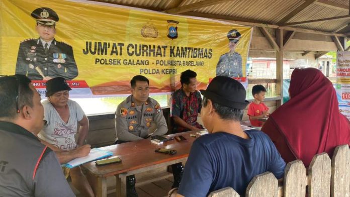 Jumat Curhat, Kapolsek Galang dengarkan Keluhan Supir Trans Barelang Jumat Curhat, Kapolsek Galang dengarkan Keluhan Supir Trans Barelang