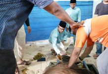 Jefridin Beserta Keluarga Bersyukur Dapat Bekurban di Tanjung Uma Jefridin
