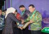 Gubernur Ansar Terima Penghargaan Pembina K3 Terbaik dari Menteri Ketenagakerjaan RI