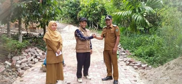 Tinjau Pembangunan Jalan, Wakil Ketua DPRD Pasaman, Danny Ismaya:Ini Merupakan Aspirasi Masyarakat