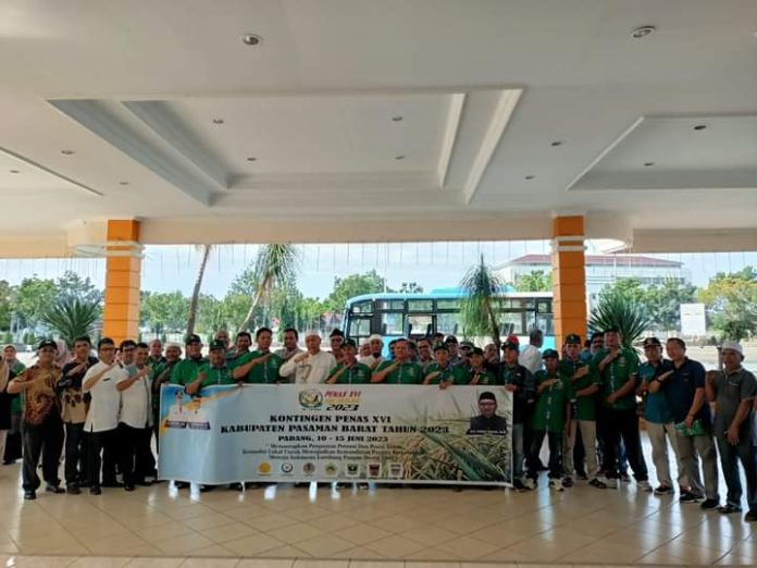 Sebanyak 141 Orang Kontingen Pasbar Dilepas Bupati Hamsuardi Ikuti Penas KTNA XVI di Kota Padang