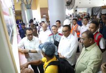 Direktur BUP Dendi Paparkan Peningkatan Penumpang ke Menhub Budi Karya Sumadi Direktur BUP Dendi Paparkan Peningkatan Penumpang ke Menhub Budi Karya Sumadi