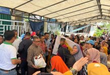 Serahkan Bantuan Sembako, Jefridin Ajak Perusahaan di Batam Bantu Pemko Tuntaskan Permasalahan Stunting