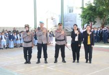 Jadi Inspektur Upacara, Kapolresta Nugroho Tri Beri Motivasi Siswa Siswi Sekolah Djuwita Batam Kapolresta Nugroho Tri Beri Motivasi Siswa Siswi Sekolah Djuwita Batam