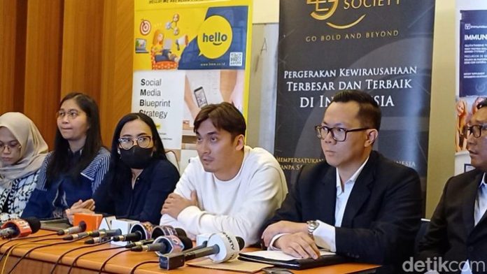 Rendy Kjaernett Ngaku Selingkuh dan Itu Tato Syahnaz Sadiqah