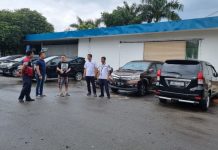 Dirut BUP Pelabuhan Batam Tinjau Dampak Banjir Rob di Pelabuhan Sekupang Dirut BUP Pelabuhan Batam Tinjau Dampak Banjir Rob di Pelabuhan Sekupang