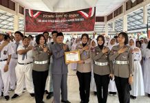 HUT Polwan ke-75, Tim Polwan Polda Kepri Goes to School SMA Kartini HUT Polwan