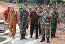 Danrem 033 WP Tinjau TMMD 117 di Buru: Tanggung Jawab Moril, Memanusiakan Manusia TMMD 117