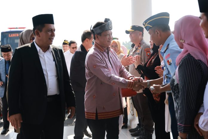 Menteri Dalam Negeri (Mendagri) RI Muhammad Tito Karnavian tiba di Bandara Lanud Raden Sadjad, Kabupaten Natuna