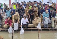 Jurus Jitu Restocking Kementerian KKP untuk Ketahanan Pangan di Pesisir Karimun Kementerian KKP