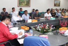 Puluhan Warga Produksi Arang Kelapa Tanjung Pinggir datangi Kantor DPRD Batam Puluhan Warga Produksi Arang Kelapa Tanjung Pinggir datangi Kantor DPRD Batam