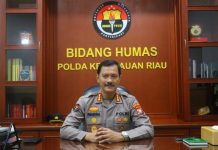 Kapolres Karimun AKBP Ryky Widya Dimutasi ke Polres Lampung Barat Program Quick Wins Presisi Kombes. Pol. Zahwani Pandra Arsyad Penerimaan Polri