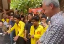 Usai Beri Kuliah, Ganjar Pranowo Disambut Mars FISIP UI Ganjar Pranowo Kuliah Fisip UI 2023