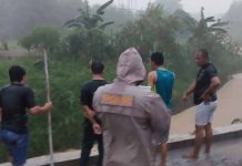 Gawat! Balita di Tiban Kampung Hanyut Ke Sungai, Pencarian Terus Dilakukan