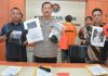 Polda Kepri Tangkap Pembuat Konten HOAX Sebut UAS Dipanggil Polisi karena Bantu Rempang Polda Kepri Tangkap Pembuat Konten HOAX Sebut UAS Dipanggil Polisi karena Bantu Rempang