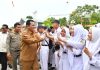 Gubernur Ansar Senang Disambut Aktrasi Siswa SMKN 5 Batam Resmikan Gedung, Gubernur Ansar Senang Disambut Aktrasi Siswa SMKN 5 Batam