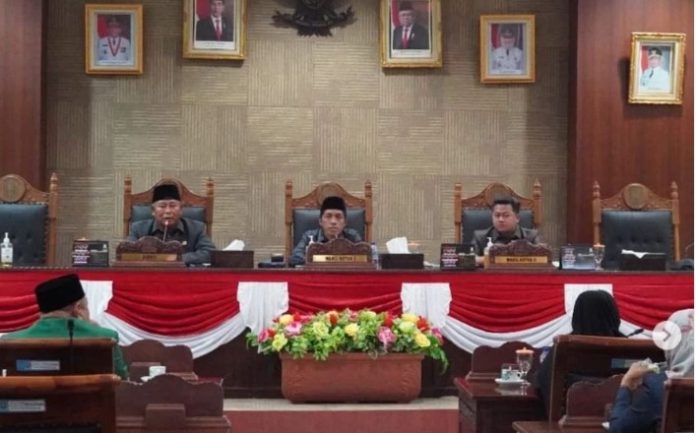Bupati KKA H Abdul Haris, SH MH bersama Wakil Ketua Bupati KKA H Abdul Haris, SH MH bersama Wakil Ketua