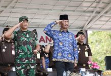 Kajari Batam Apresiasi Pesatnya Pembangunan Batam di Upacar 17 Hari Bulan