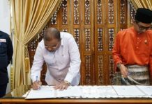 Aunur Rafiq Tandatangani Naskah Perjanjian Hibah Daerah kepada KPU dan Bawaslu Karimun untuk Pilkada 2024